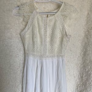 Women’s White Lacy Dress Hollister